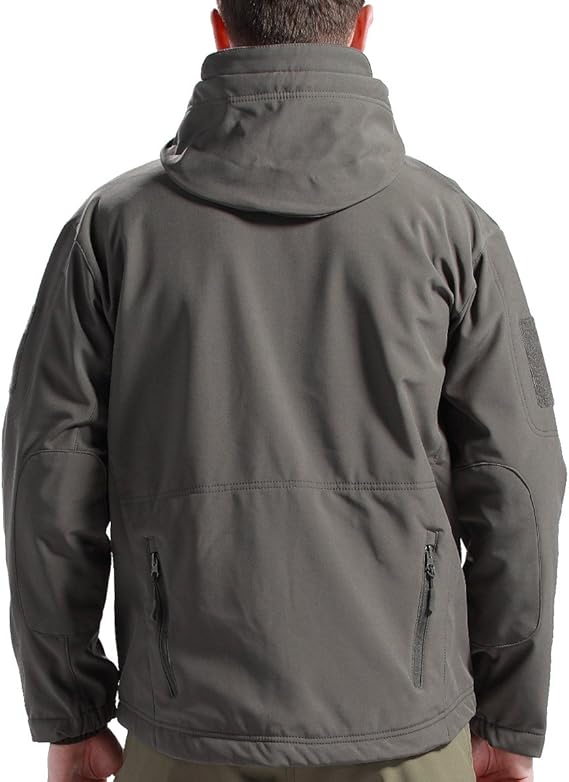 Rückansicht der grauen Jacke am Model mit Kapuze, Ellbogenpartien, Klettfläche am Ärmel und zwei Reißverschlusstaschen. 9